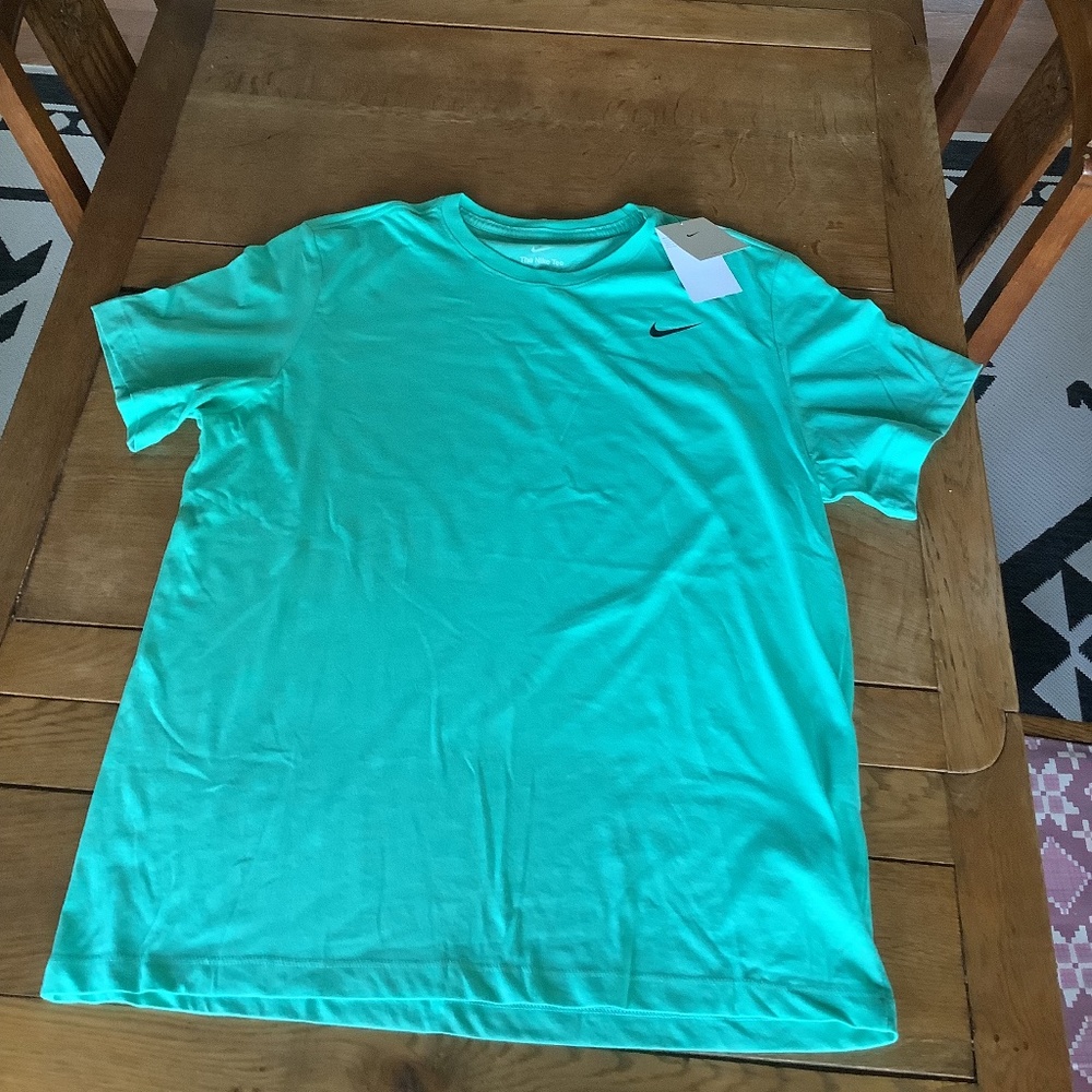 Men’s Nike DriFit t-shirt, XL, NWT